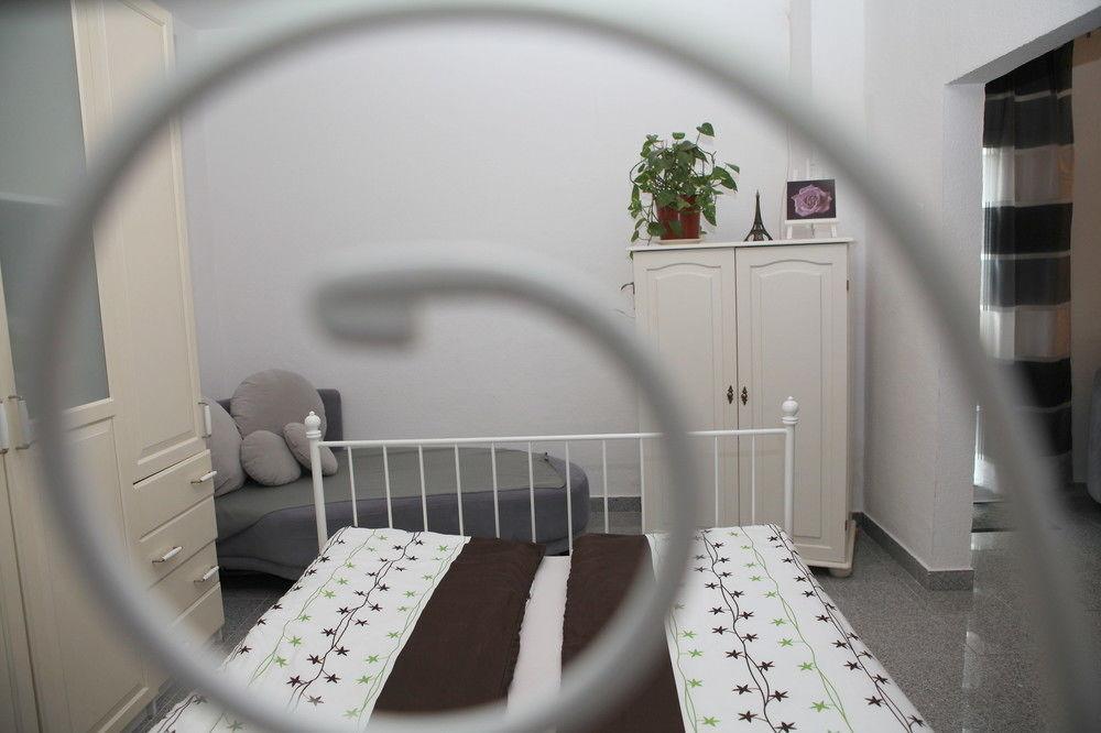 White House Bochum Ehrenfeld Apartment Exterior photo