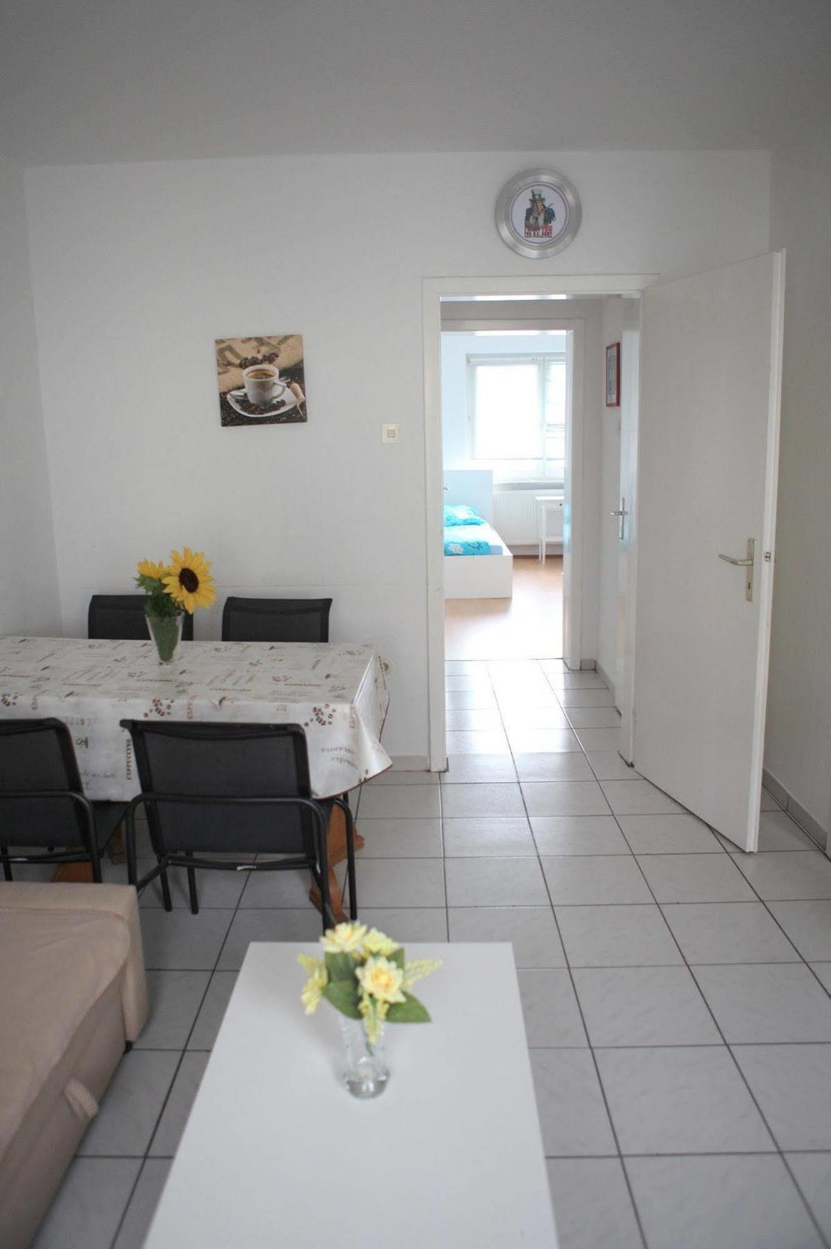White House Bochum Ehrenfeld Apartment Exterior photo
